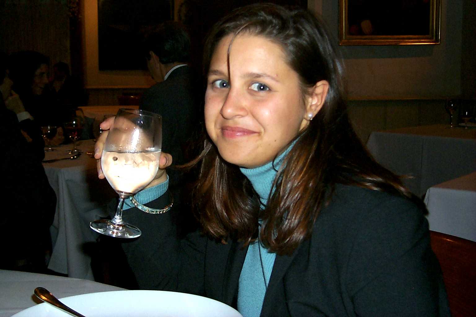 2000_KimAtLunch.jpg (92815 bytes)
