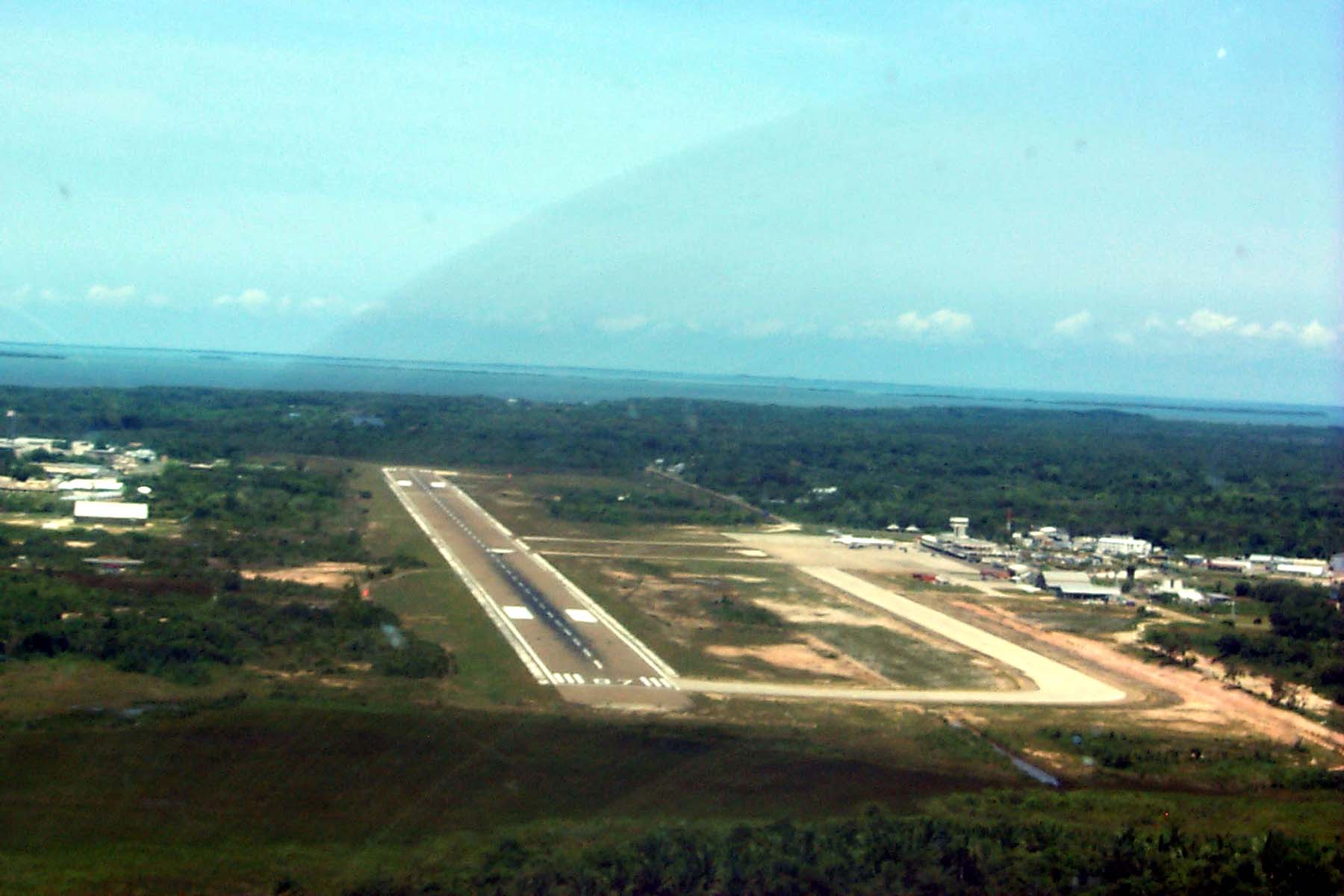 B99_Airplane5.JPG (1411175 bytes)