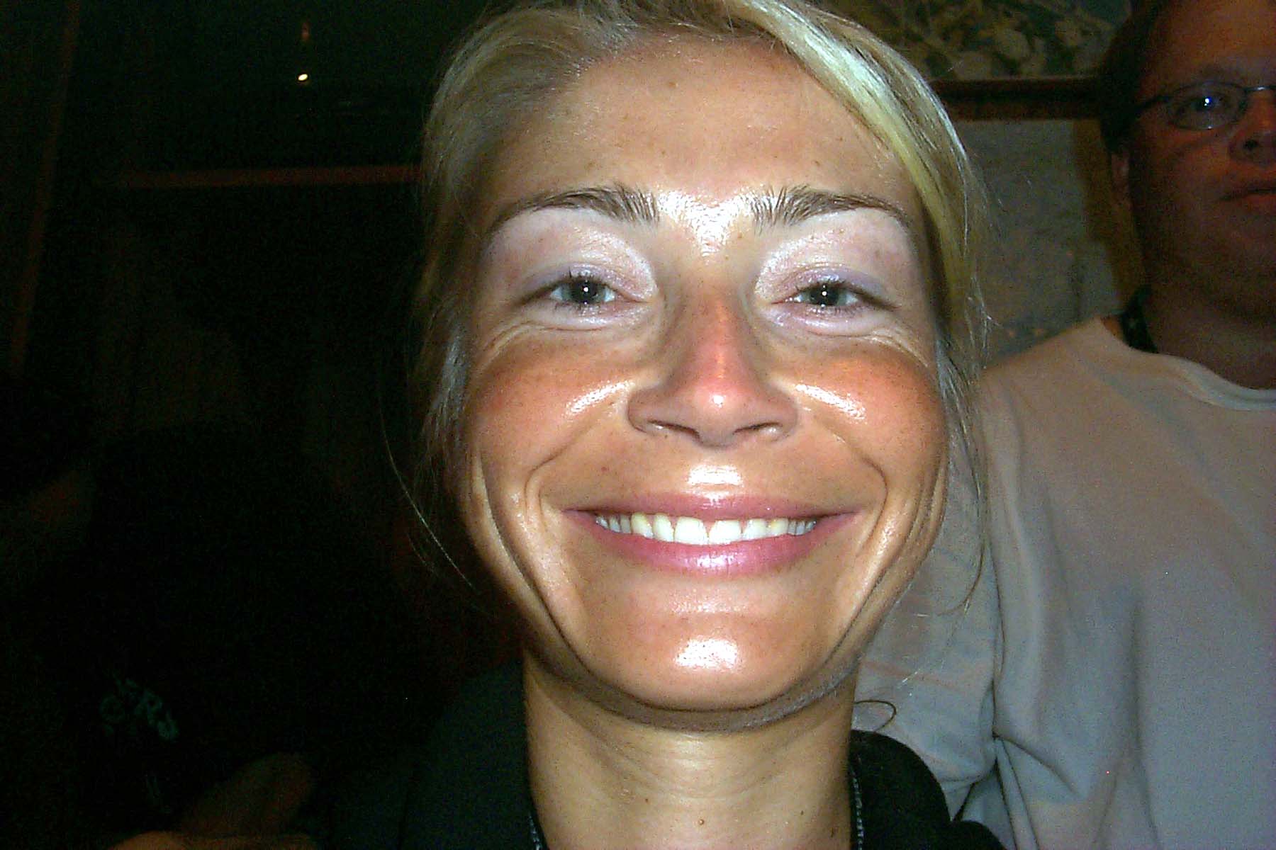 B99_DinnerLucy1.JPG (1630963 bytes)