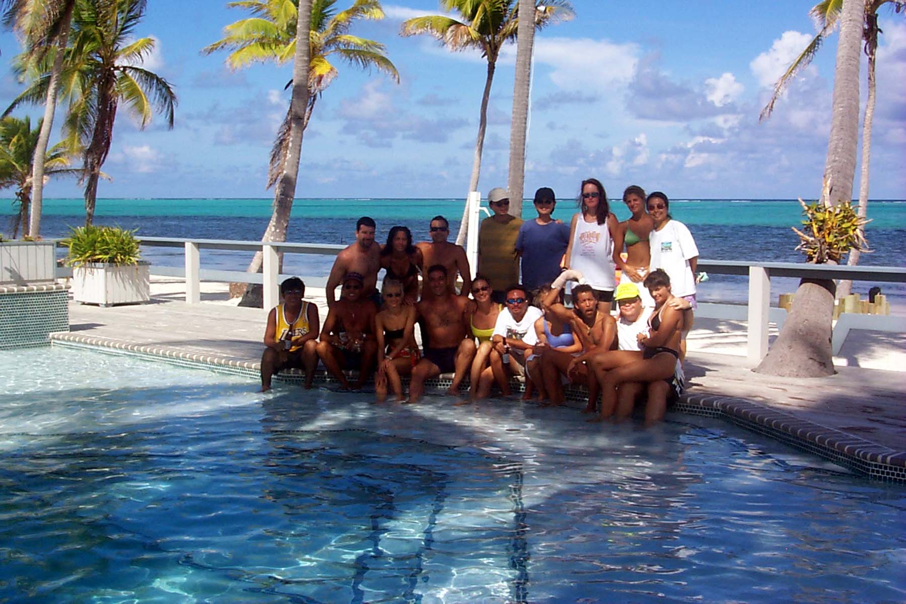 B99_GroupPool1.JPG (1696110 bytes)