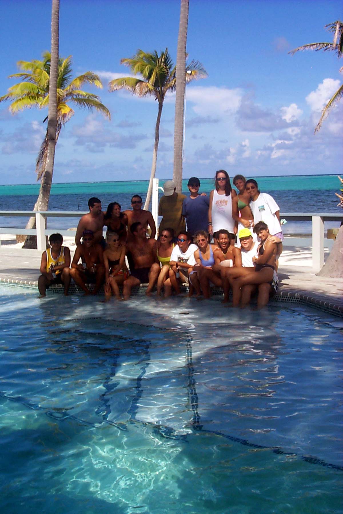 B99_GroupPool2.JPG (1523921 bytes)