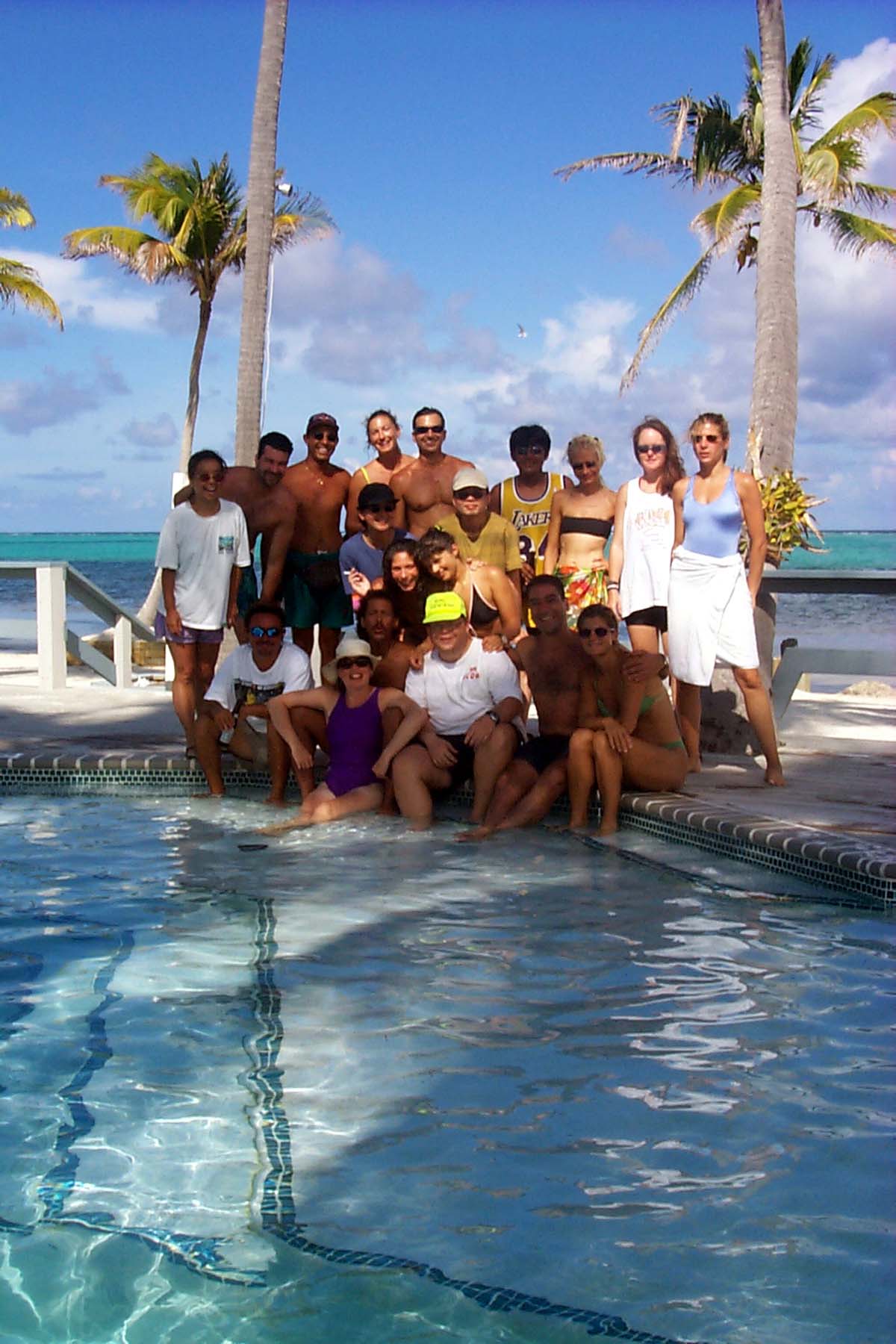 B99_GroupPool4.JPG (1526384 bytes)