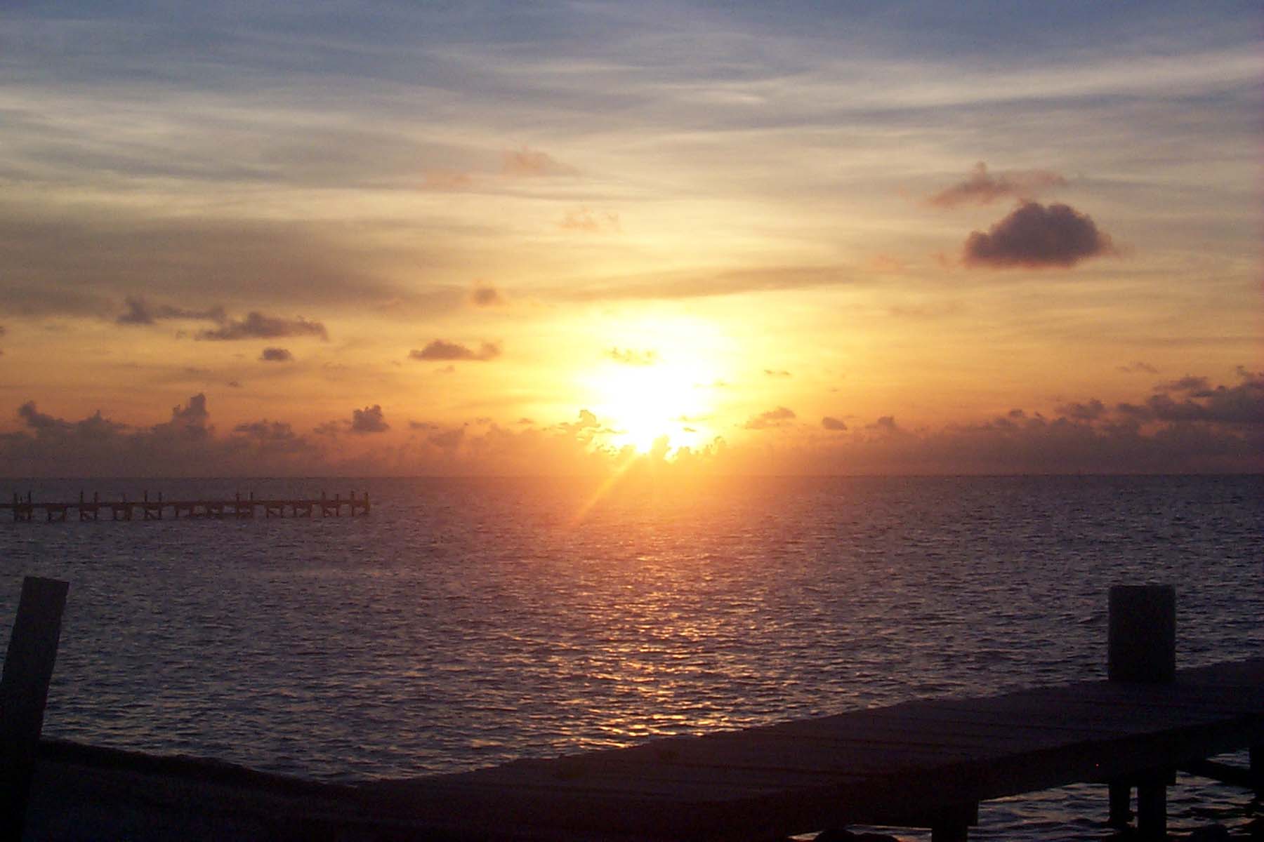 B99_Sunrise3.JPG (1269954 bytes)