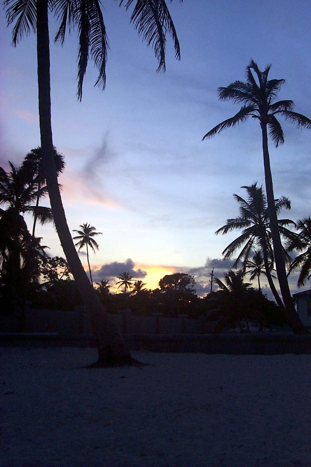 B99_Sunset1.JPG (1497158 bytes)