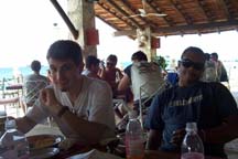 lunch1_s.jpg (40862 bytes)