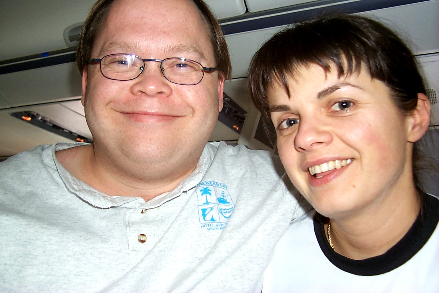 SteveJeanettePlane.jpg (921401 bytes)